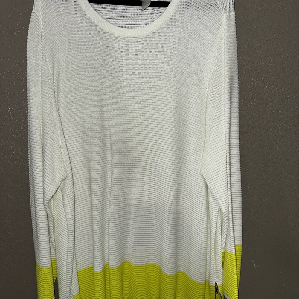 Zuda White and Yellow Crew Neck Sweater